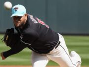 Eduardo Rodríguez blanqueó a Piratas con una joya