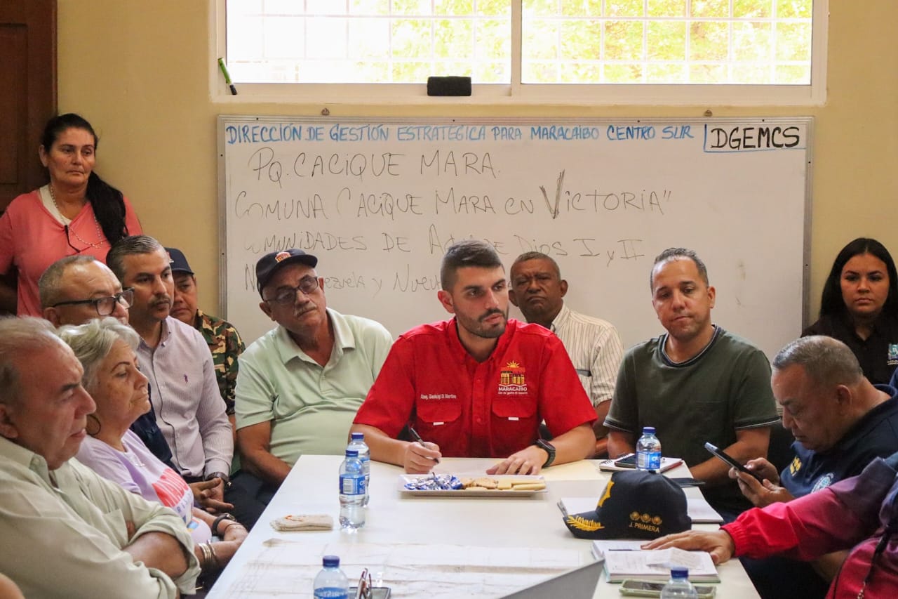 Alcaldía despliega gabinete de infraestructura en la parroquia Cacique Mara