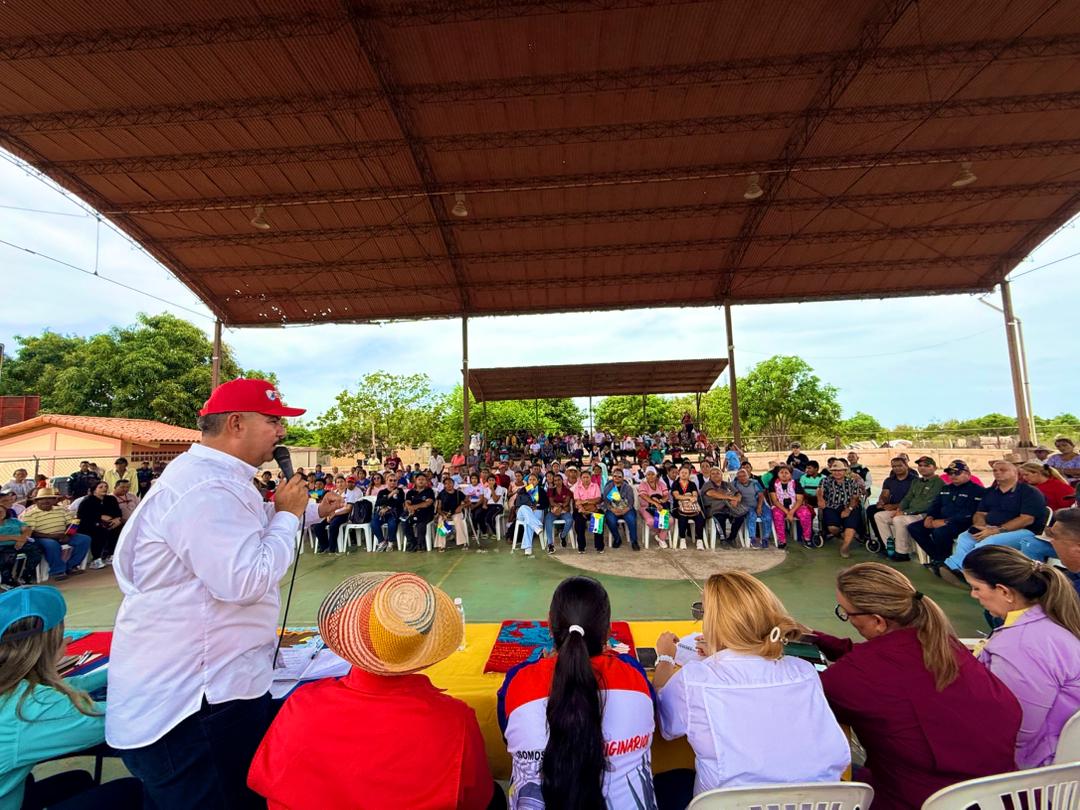 Luis Caldera en Gabinete Territorial en la comunidad indígena Los Olivitos de Mara