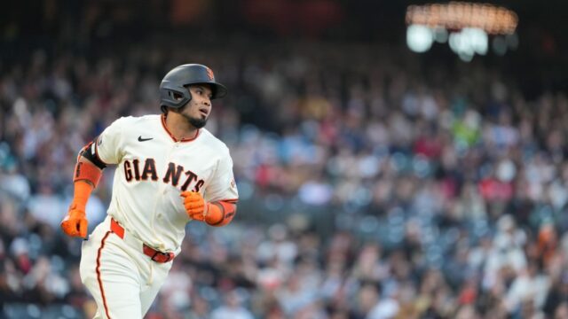 Luis-Arraez8