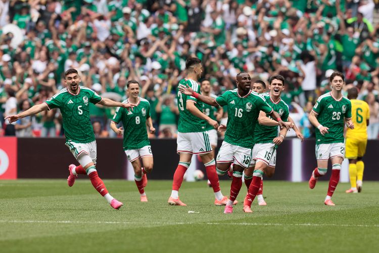 FIEBRE MUNDIAL: México sumó tres en su debut