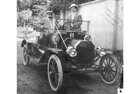 Primer-carro-en-Caracas-1