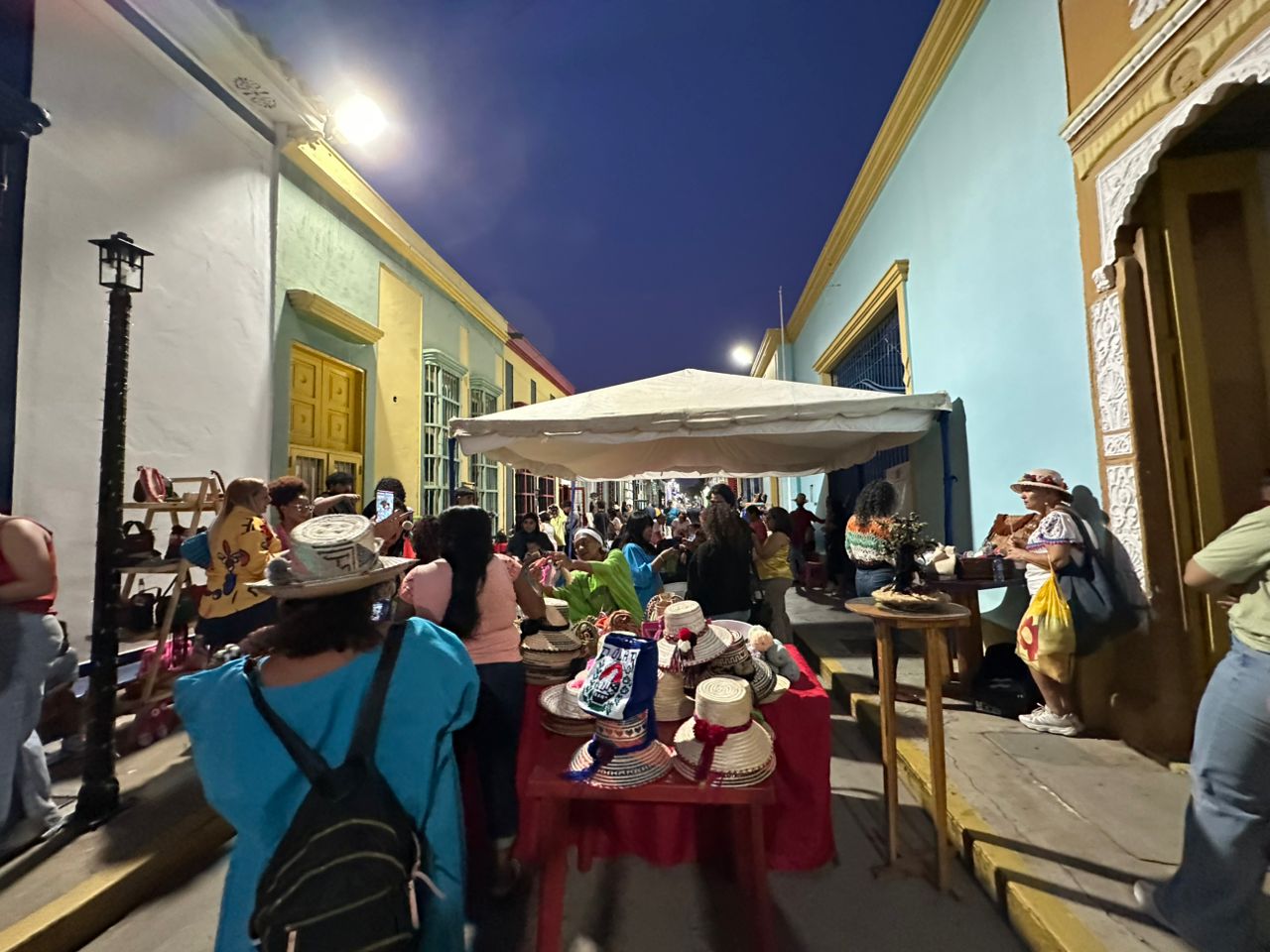Color, identidad y tradición en la Expoferia Artesanal de la Alcaldía de Maracaibo