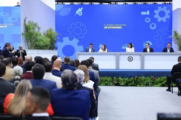 Presidenta Delcy: «Pilares financieros y producción petrolera están sólidos y en expansión para apalancar el renacimiento de la nueva La Guaira»