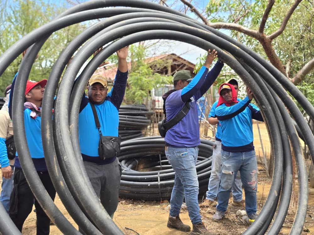Luis Caldera entregó 1.200 metros de tuberías de agua y financiamientos comunitarios en Mara