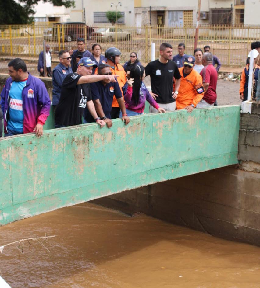 Parroquia Cecilio Acosta Alcalde Di Martino: Se controló desbordamiento de Cañada Morillo en tramo El Varillal