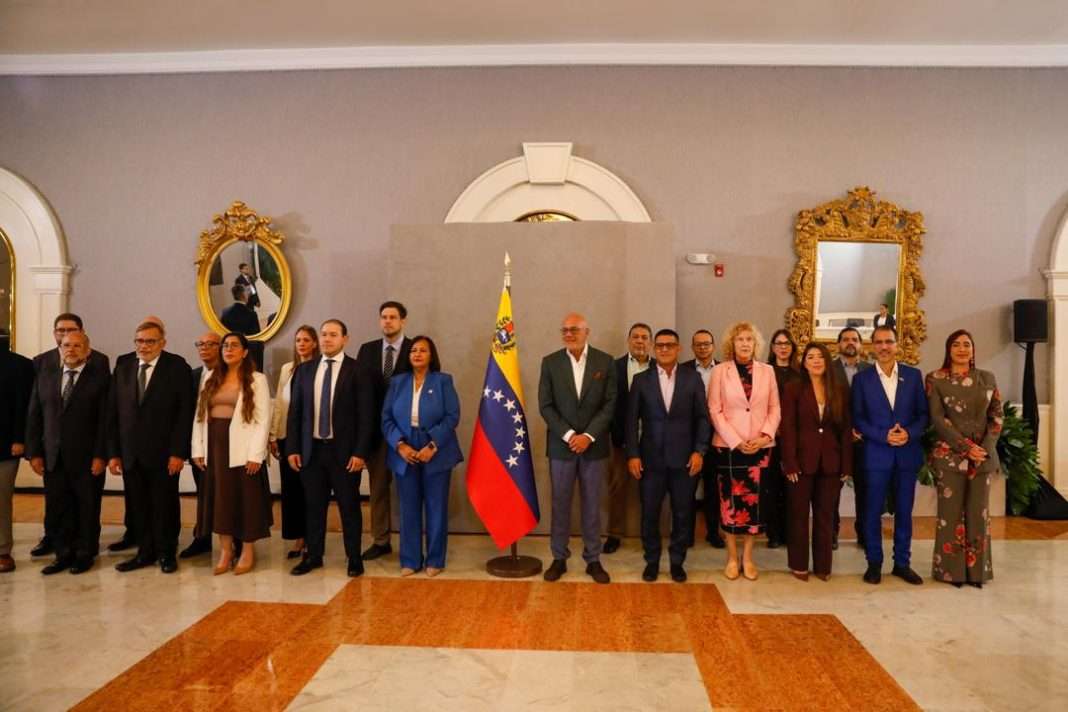 Ahora viene la puja sabrosa en la Mesa de Diálogo: 5 Leyes Clave y Comité de Postulaciones