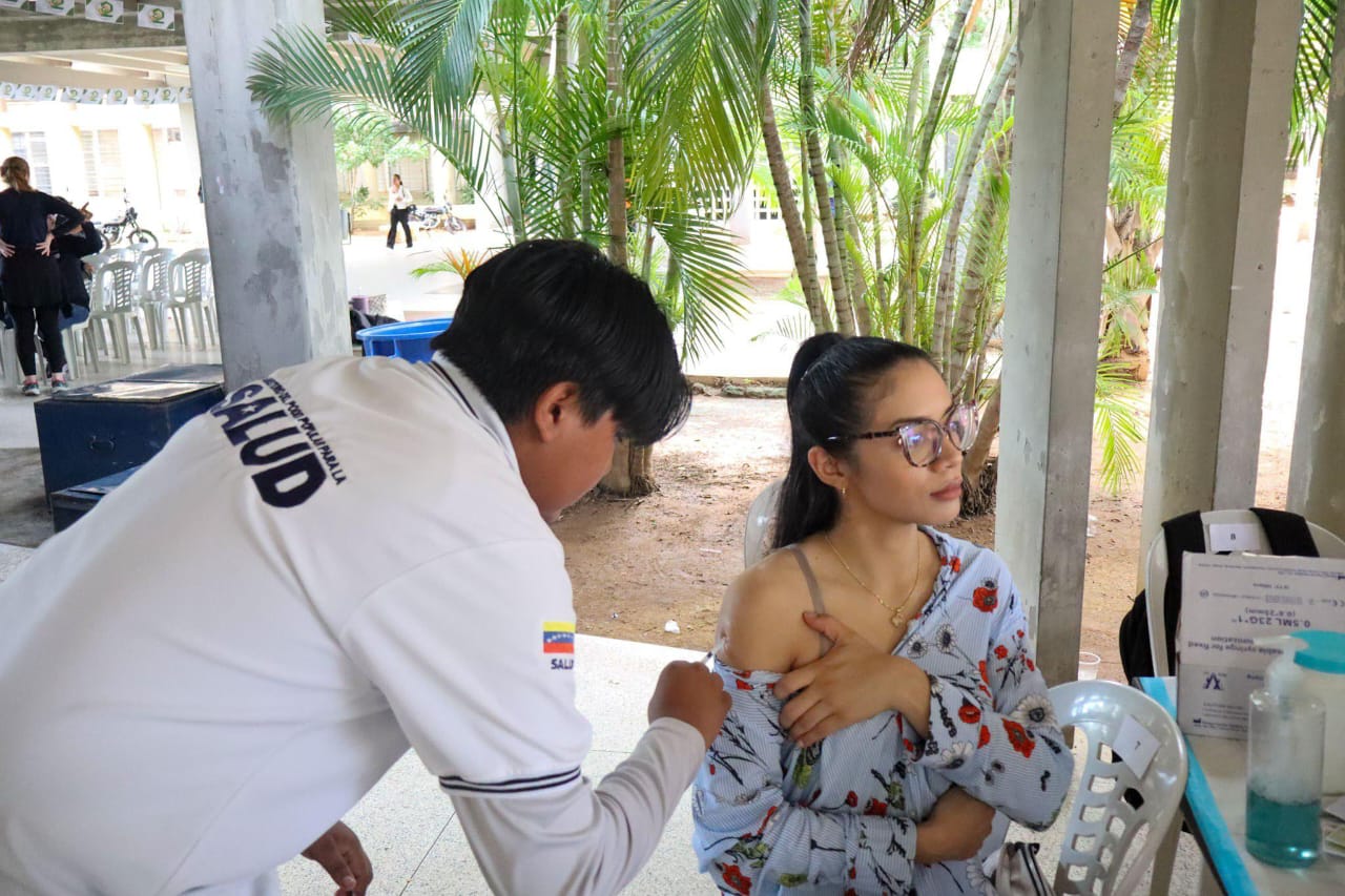 Alcaldía de Maracaibo llevó una merecida atención médica y social a estudiantes de LUZ
